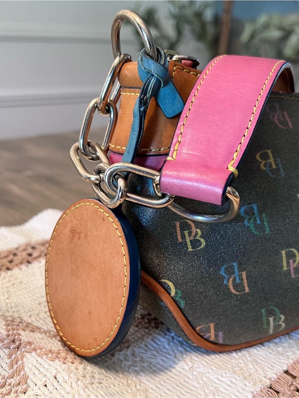 Y2K Dooney and Bourke Handbag/Shoulder Bag - Picture 7 of 9